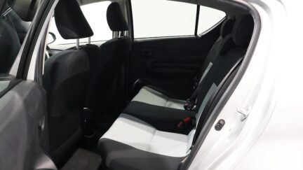 2013 Toyota Aqua S Model image 338629