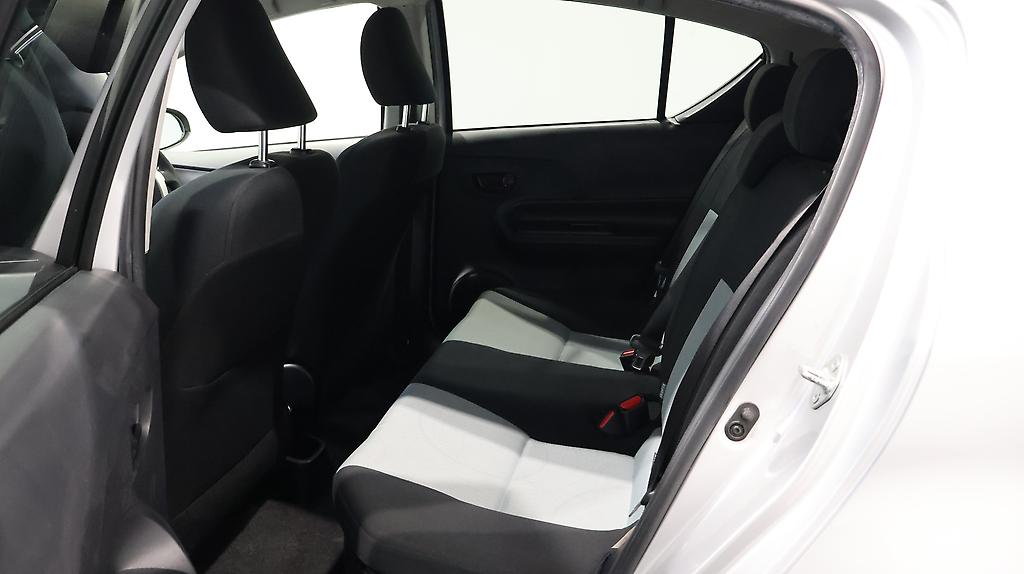 2013 Toyota Aqua S Model image 338629