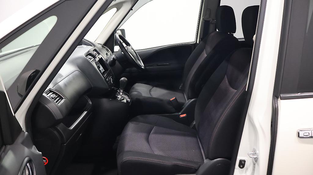 2013 Nissan Serena Hybrid Highway Star S V Selection image 339785