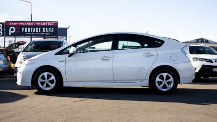 2013 Toyota Prius S Model / Push Start / Hybrid image 338452