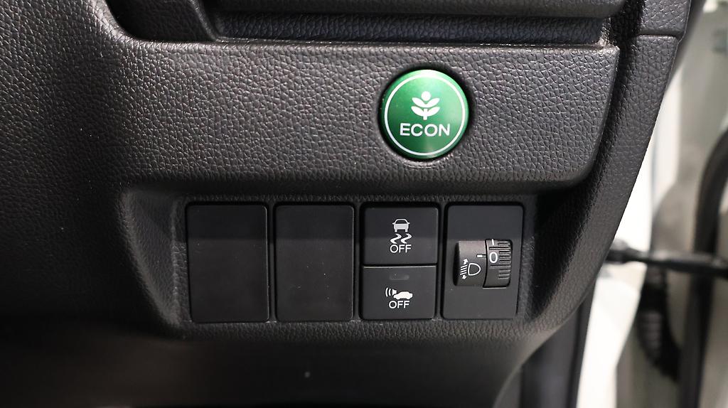 2014 Honda Fit Hybrid F Package image 338617
