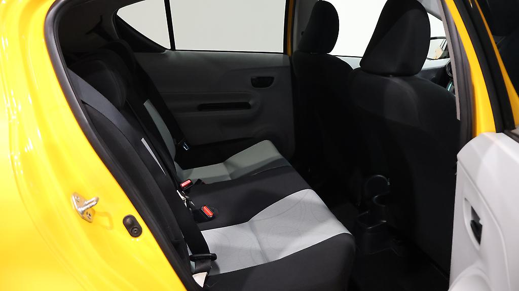 2012 Toyota Aqua S Model + Alloys image 339807