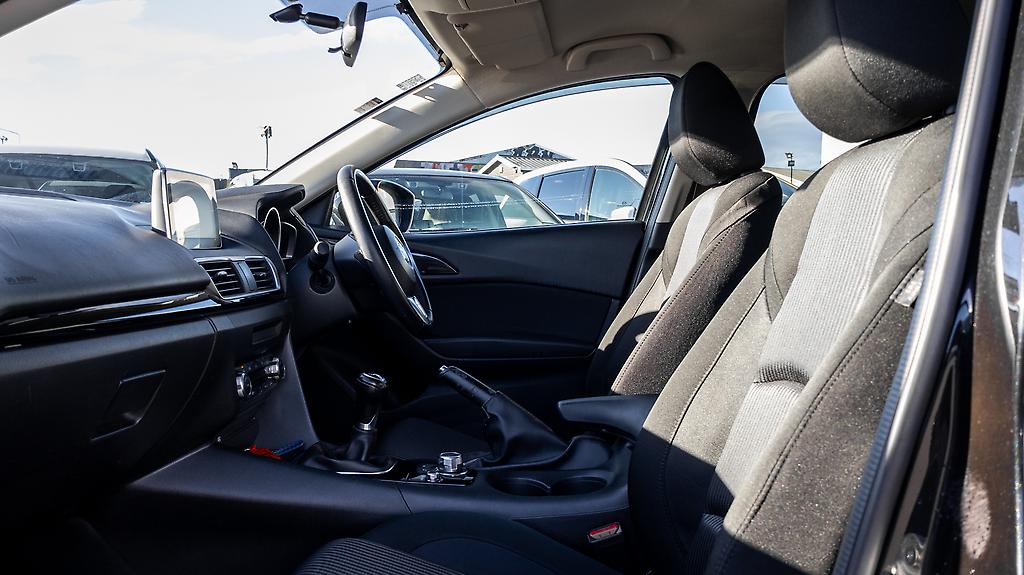 2014 Mazda Axela 15S – 6sp Manual image 336534