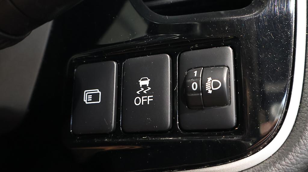 2018 Mitsubishi Outlander LS 4WD 7 Seater image 338232
