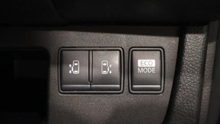 2013 Nissan Serena Hybrid Highway Star S V Selection image 339792