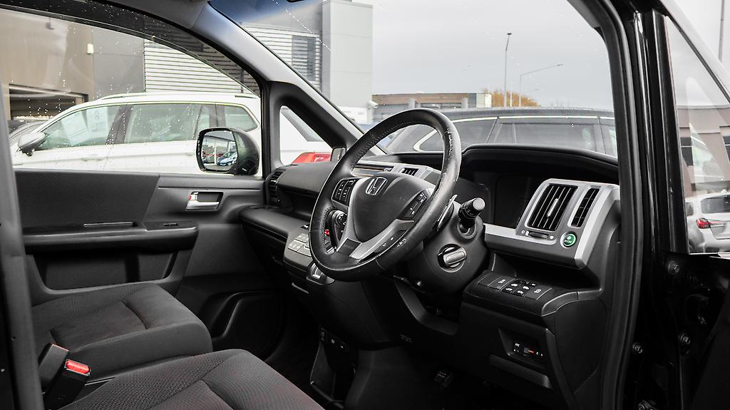 2012 Honda Step Wagon Spada Z Inter Navi Selection 8 Seater image 336854