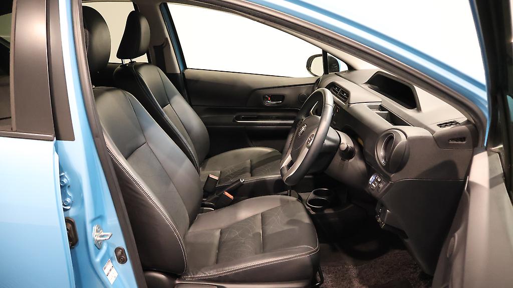 2013 Toyota Aqua Hybrid G Black Soft Leather Selection image 339874