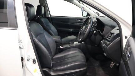 2012 Subaru Outback Leather + Paddle Shift image 339998