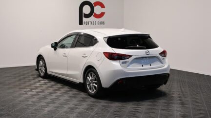 2016 Mazda Axela Sports 15S – 6sp Manual image 340796