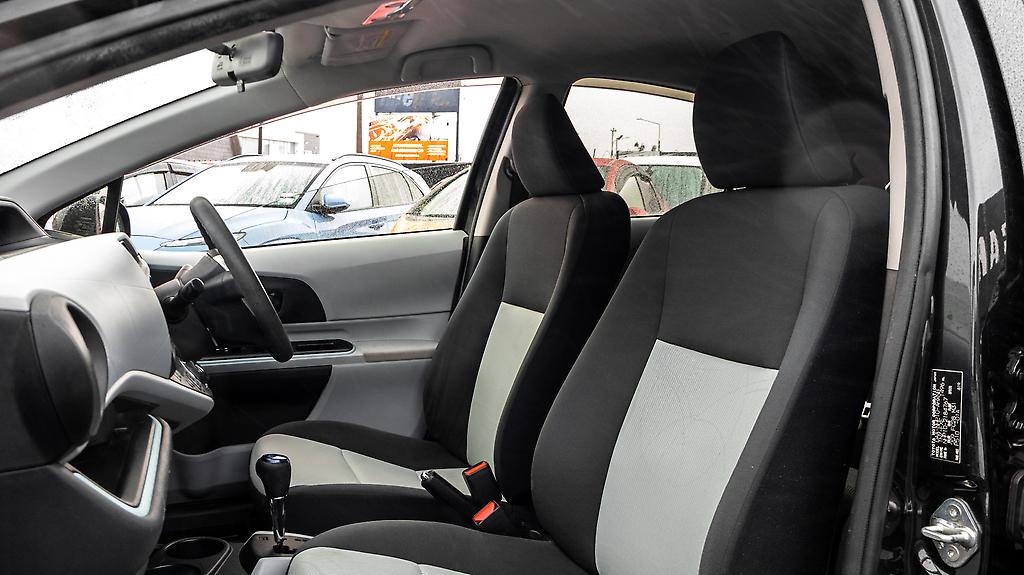2013 Toyota Aqua F Model Push start image 341558