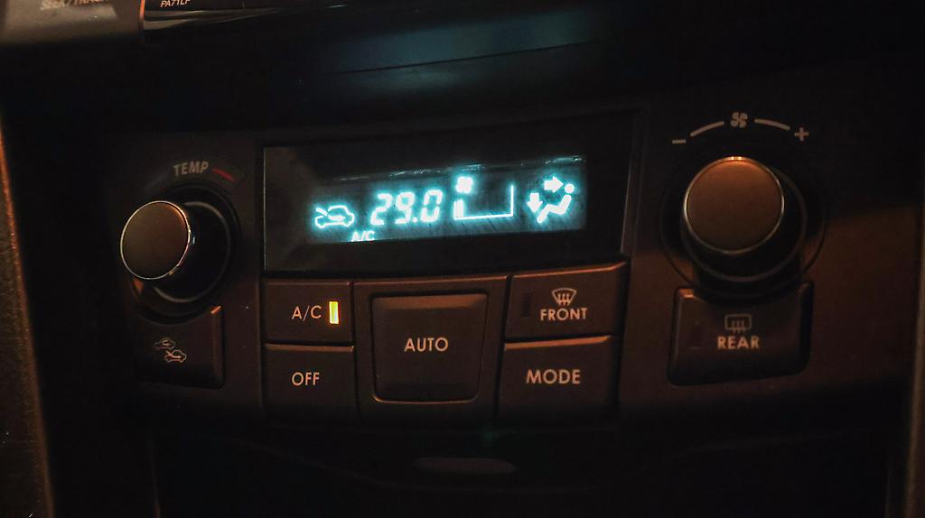 2014 Suzuki Swift XG Model image 344591