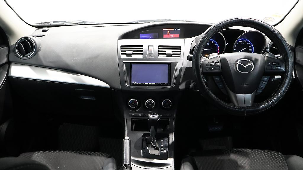 2012 Mazda Axela Sports 20S Skyactiv image 344910