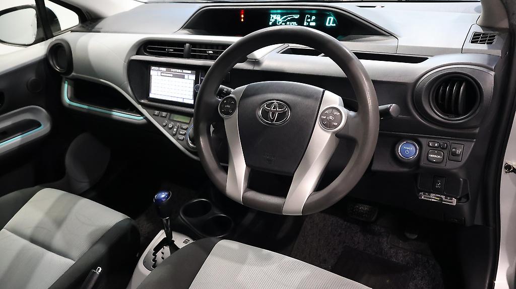 2013 Toyota Aqua Hybrid S image 344505