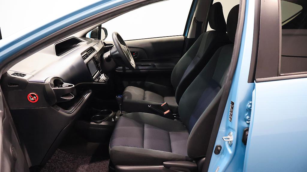 2015 Toyota Aqua S Model + Push Button Start image 342676