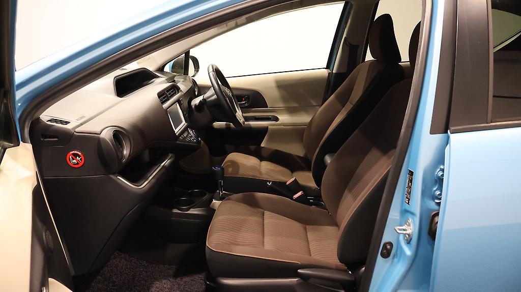 2013 Toyota Aqua G Model with Alloys and Very Low KMs image 340999
