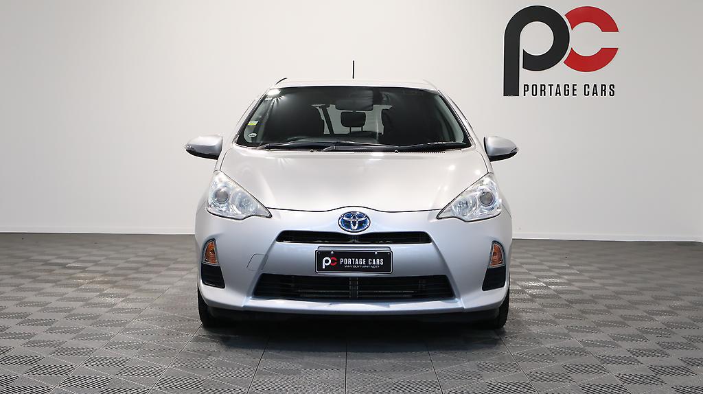 2013 Toyota Aqua G Model + Reverse Camera image 345055