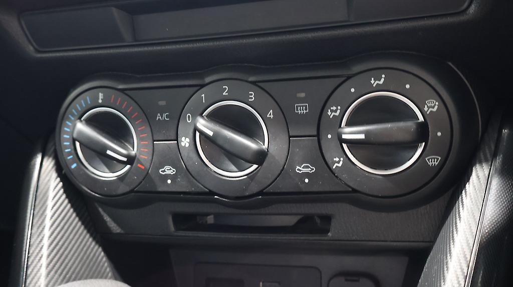 2014 Mazda Demio 13S + Steering Wheel Controls image 343438