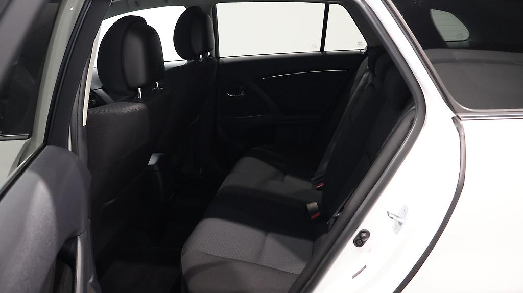 2012 Toyota Avensis Xi + Alloy Wheels image 340959