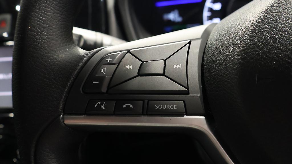 2017 Nissan Note E Power-X Great Look in Black!! image 344448