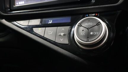 2015 Toyota Aqua G Model + Reverse Camera image 344721