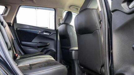 2019 Honda Shuttle Hybrid Z Half leather trim image 342279