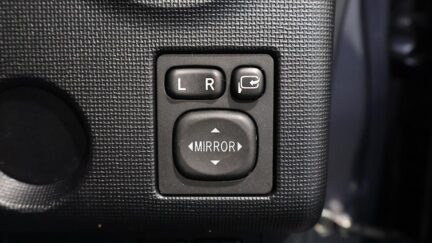 2013 Toyota Spade F Model image 343234