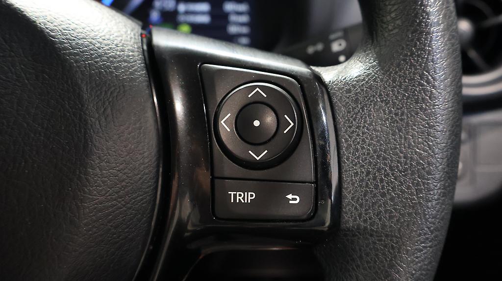 2017 Toyota Vitz Hybrid F Model image 344534