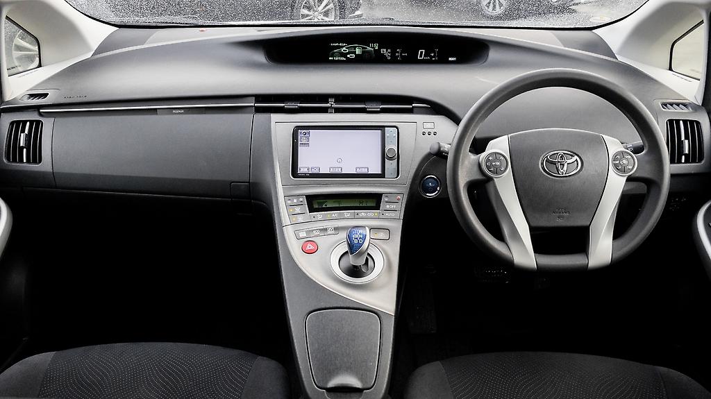 2013 Toyota Prius S Model / Push Start / Hybrid image 342297