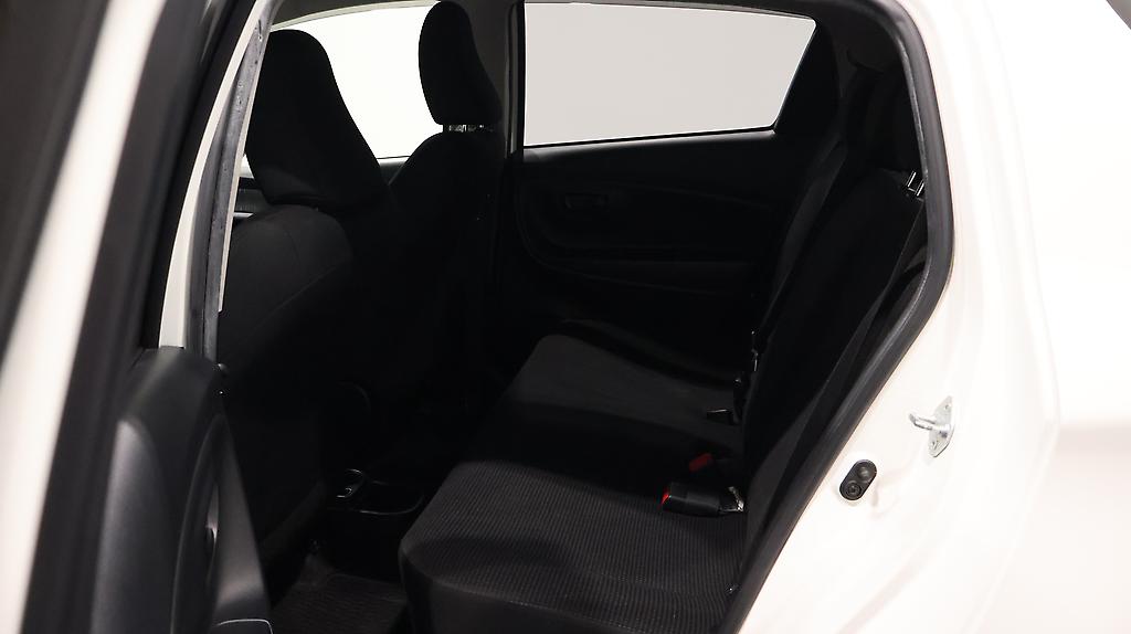 2017 Toyota Vitz Hybrid F Model image 344284