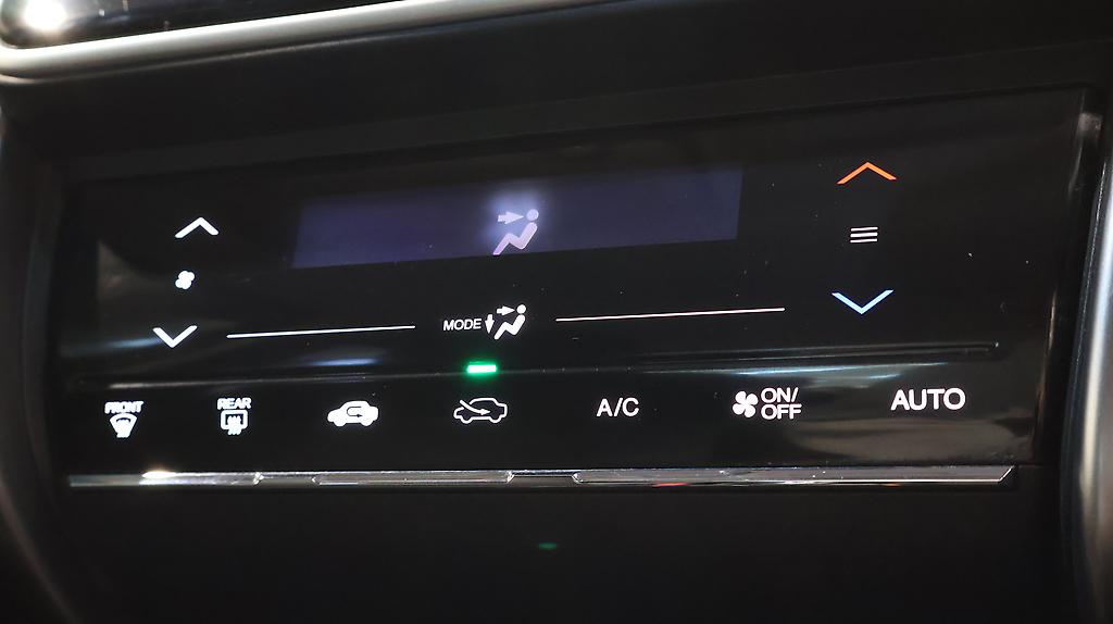 2014 Honda Grace Hybrid L X image 345827