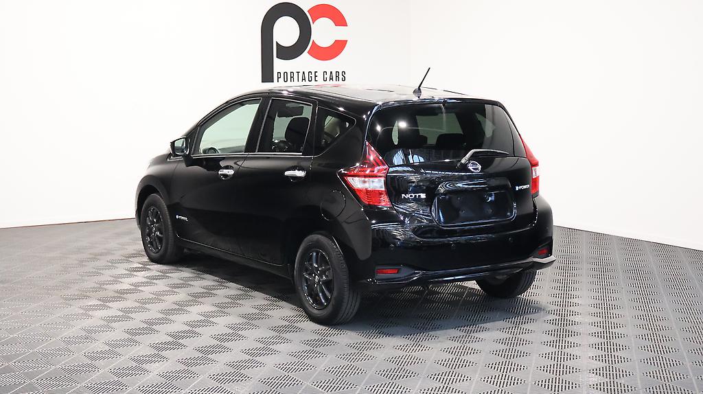 2017 Nissan Note E Power-X Great Look in Black!! image 344433