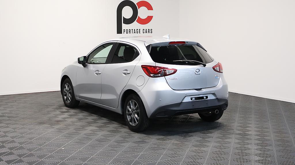 2016 Mazda Demio 13S Touring image 343021