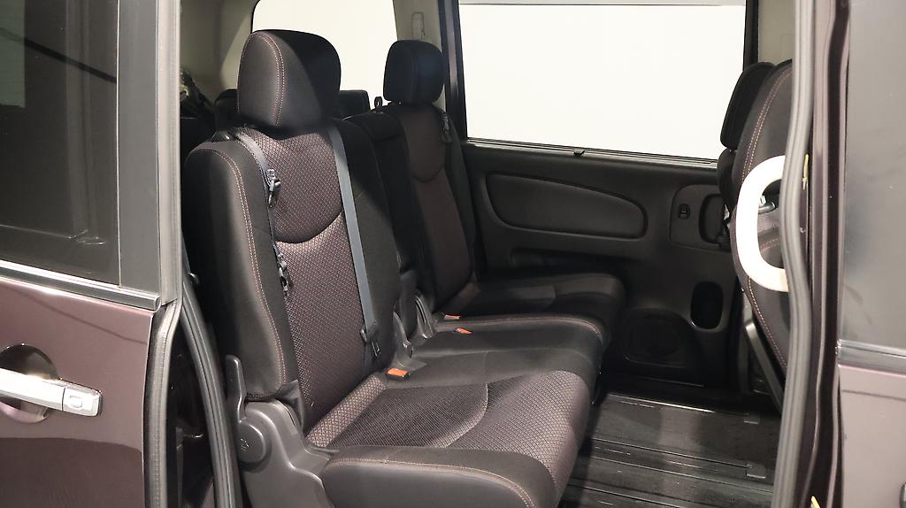 2013 Nissan Serena Highway Star S Hybrid image 346133