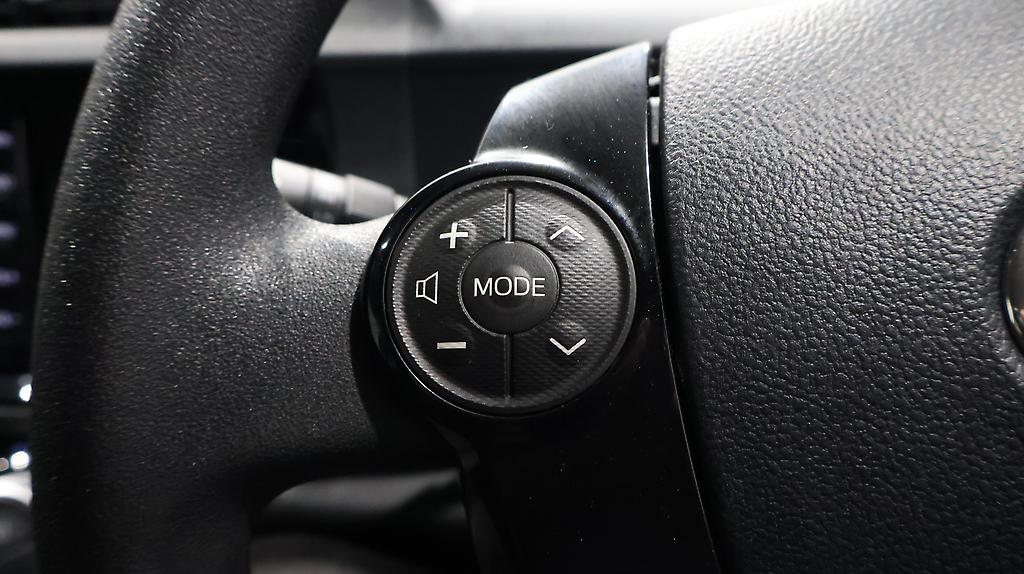 2016 Toyota Aqua Push Button + Reverse Camera image 343218