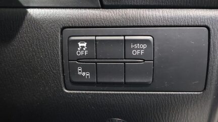 2016 Mazda Axela Sports 15S – 6sp Manual image 340811