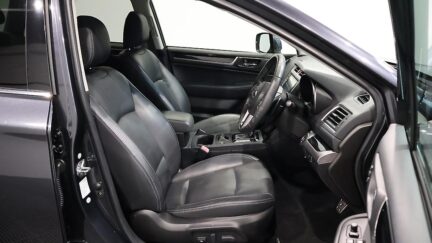 2015 Subaru Outback Limited AWD Leather package image 344171