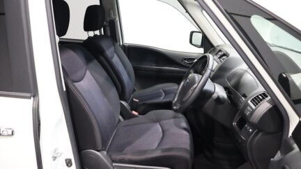 2013 Nissan Serena Highway Star S-Hybrid L Selection image 342131