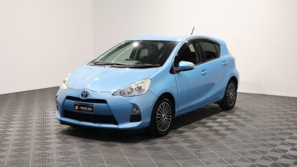 2013 Toyota Aqua G Model with Alloys and Very Low KMs image 340994