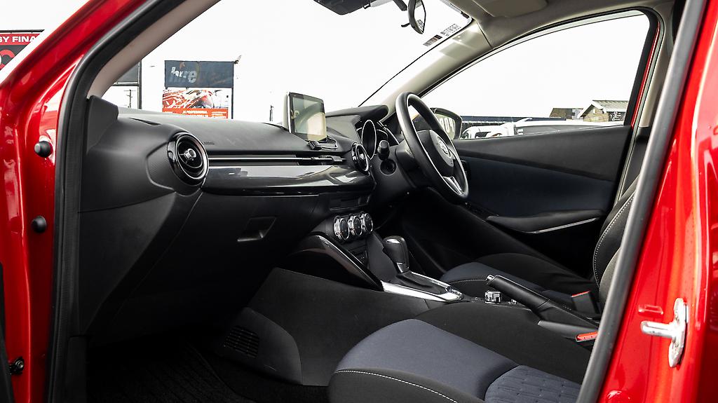 2015 Mazda Demio 13S 6AT FWD Push start image 342495