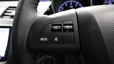 2013 Mazda Axela 15S Sport Edition image 341289