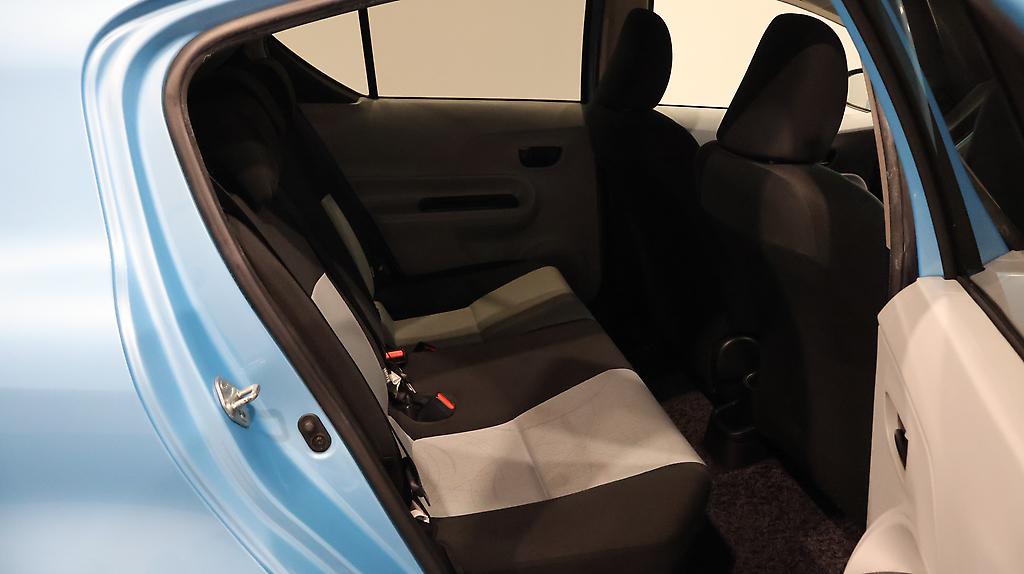 2013 Toyota Aqua S Model, Push Start, Bluetooth image 343453