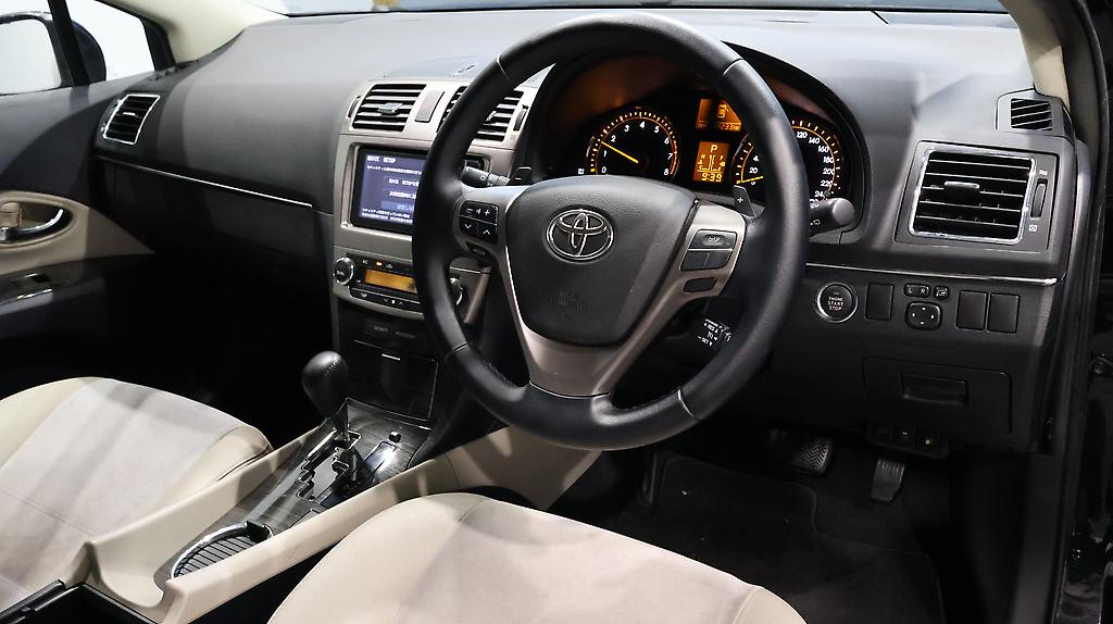 2012 Toyota Avensis Wagon Li image 341091