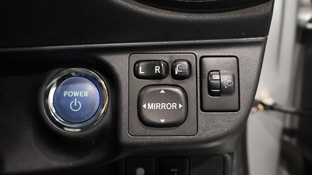 2013 Toyota Aqua S Model + Reverse Camera image 344316