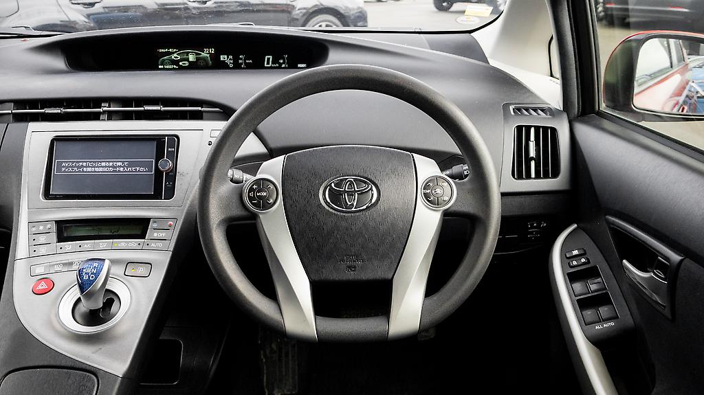 2014 Toyota Prius Model S Push start image 341658