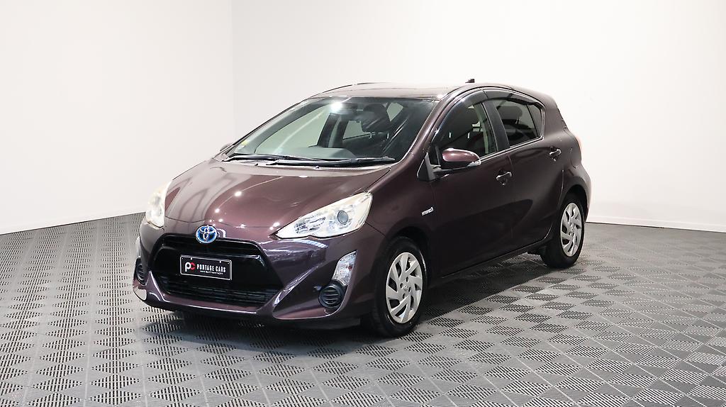 2015 Toyota Aqua G Model + Reverse Camera image 344708