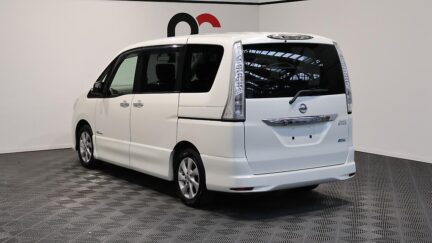 2013 Nissan Serena Highway Star S-Hybrid L Selection image 342123