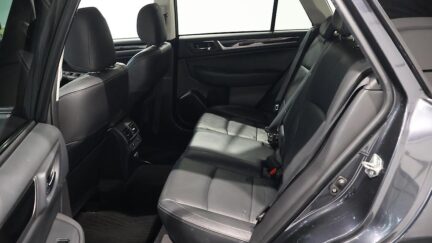2015 Subaru Outback Limited AWD Leather package image 344169