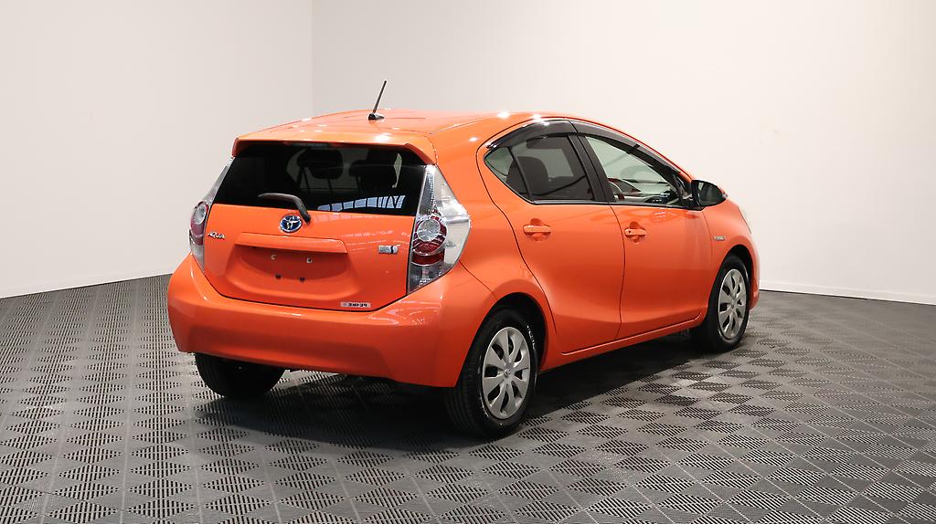 2012 Toyota Aqua S Model + Reverse Camera image 344837