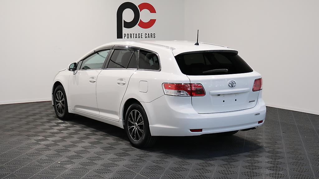 2012 Toyota Avensis Xi + Alloy Wheels image 340954