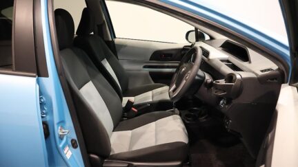 2013 Toyota Aqua S Model + Reverse Camera + Push Start image 345198